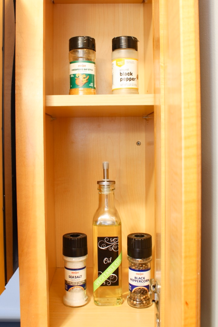 Kitchen - View 16